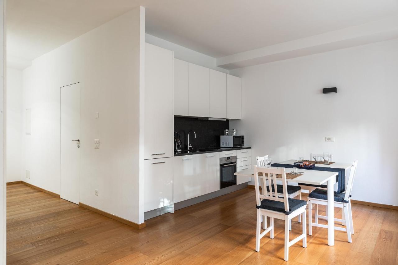 Tigli Apartment By Quokka 360 - Bright Lakeside Flat ลูกาโน ภายนอก รูปภาพ